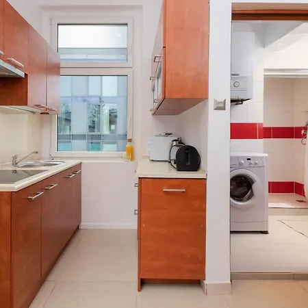 Апартаменты 90m2 400m To The By Renters