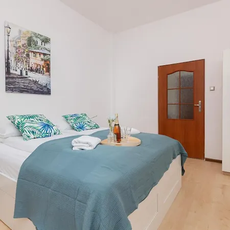 Апартаменты 90m2 400m To The By Renters