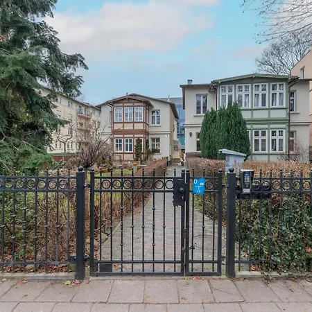 90m2 400m To The By Renters