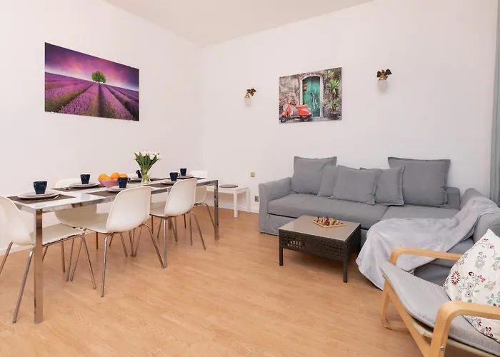 90m2 400m To The By Renters