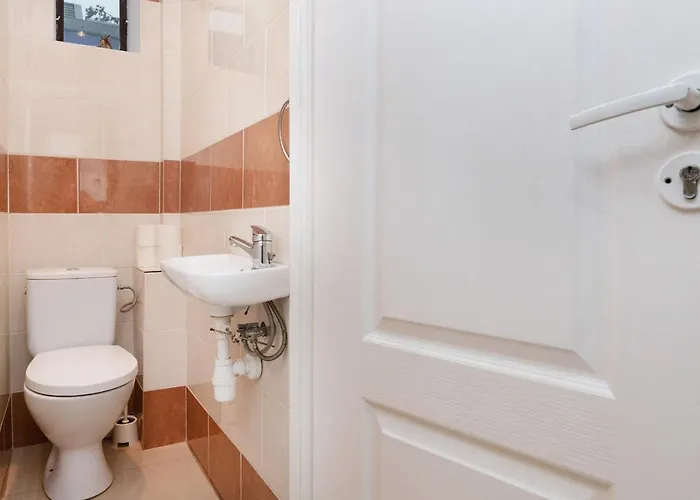 דירה 90m2 400m To The By Renters