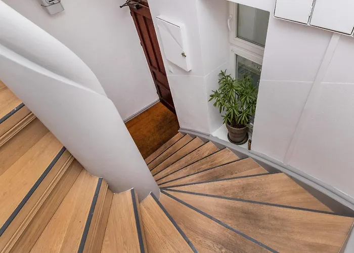 דירה 90m2 400m To The By Renters