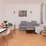 90m2 400m To The By Renters Apartment