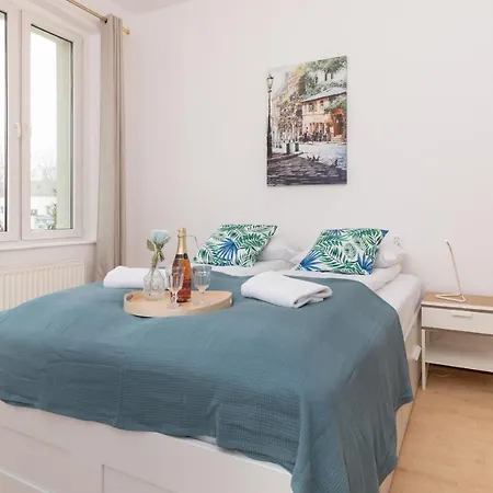 90m2 400m To The By Renters Apartamento