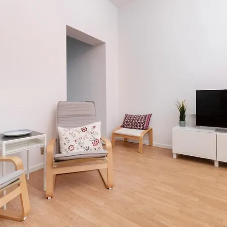 90m2 400m To The By Renters Apartamento *