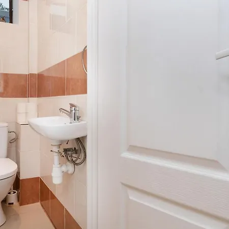 Apartament 90m2 400m To The By Renters